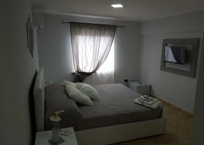 La Mariposa De La Reina Oda ve Kahvaltı Ercolano